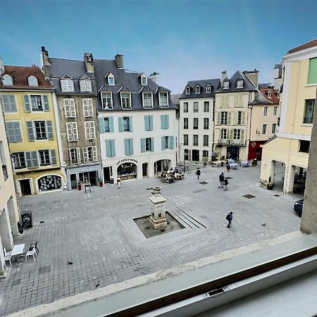 Wonderhost, Bois Et Pierre En Coeur De Ville Pau Exterior photo